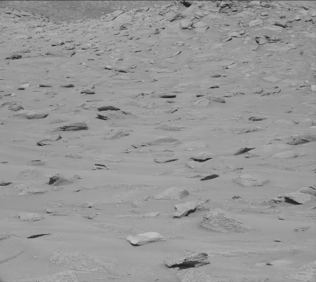 Sol 3860: Mast Camera (Mastcam)