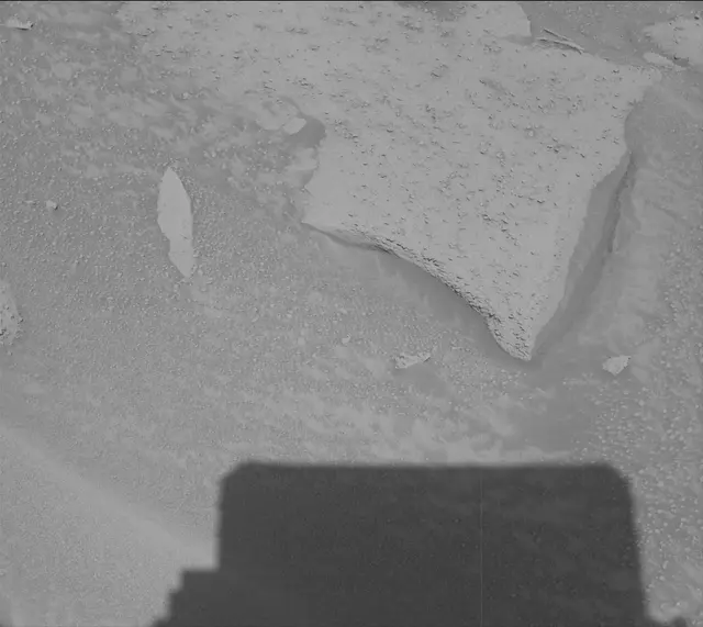 Sol 3860: Mast Camera (Mastcam)
