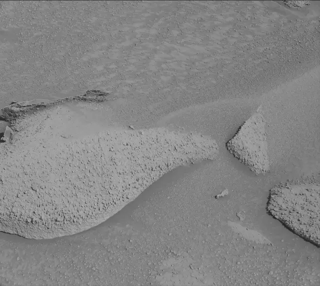 Sol 3860: Mast Camera (Mastcam)