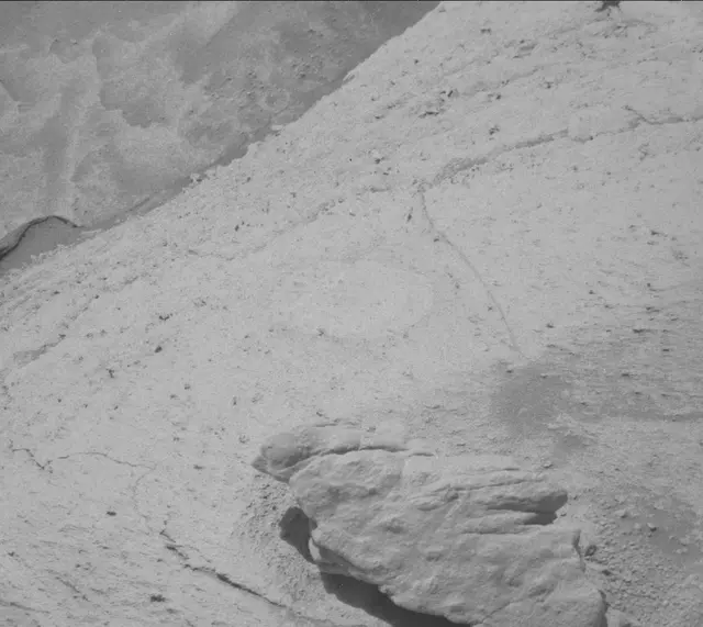 Sol 3860: Mast Camera (Mastcam)