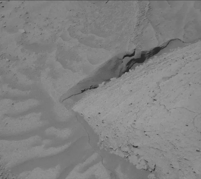 Sol 3860: Mast Camera (Mastcam)