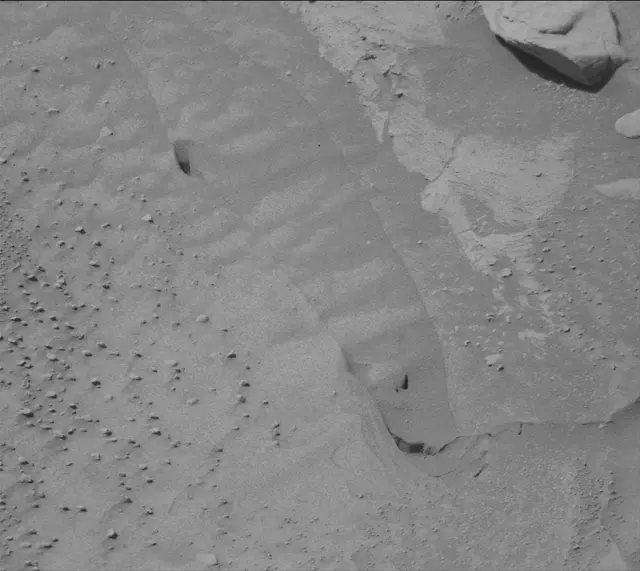Sol 3860: Mast Camera (Mastcam)