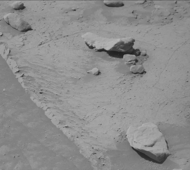 Sol 3860: Mast Camera (Mastcam)