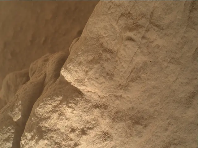 Sol 3860: Mars Hand Lens Imager (MAHLI)