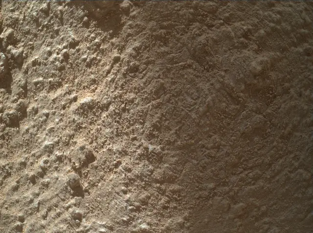 Sol 3860: Mars Hand Lens Imager (MAHLI)