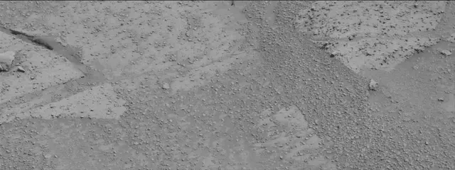 Sol 3861: Mast Camera (Mastcam)