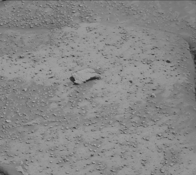 Sol 3861: Mast Camera (Mastcam)