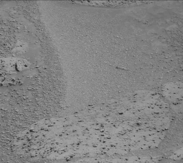 Sol 3861: Mast Camera (Mastcam)