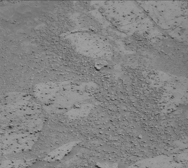 Sol 3861: Mast Camera (Mastcam)