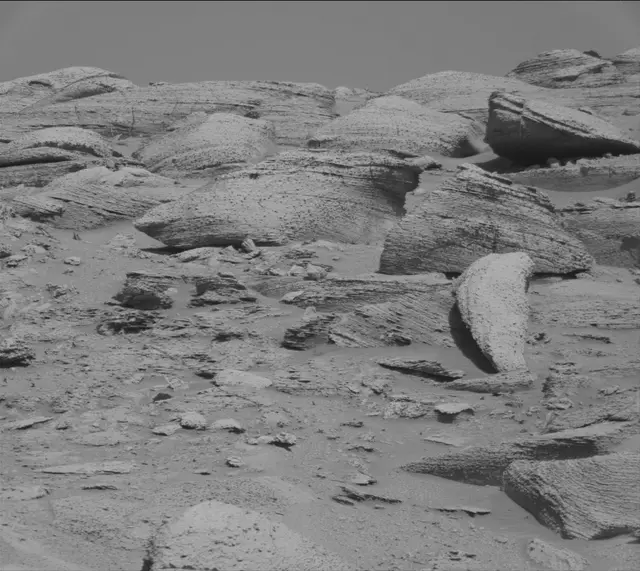 Sol 3861: Mast Camera (Mastcam)