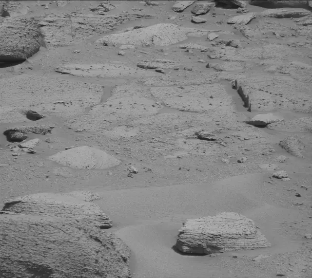 Sol 3861: Mast Camera (Mastcam)