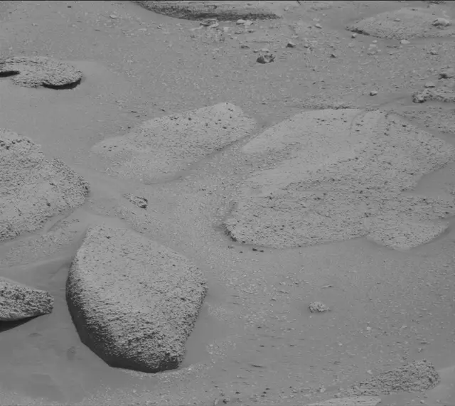 Sol 3861: Mast Camera (Mastcam)