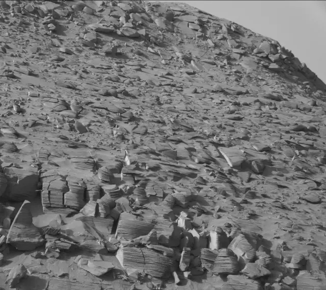 Sol 3861: Mast Camera (Mastcam)