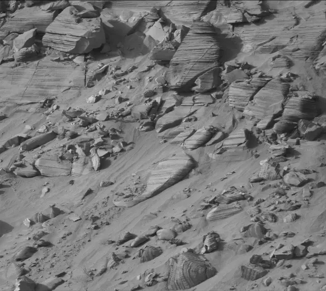 Sol 3861: Mast Camera (Mastcam)