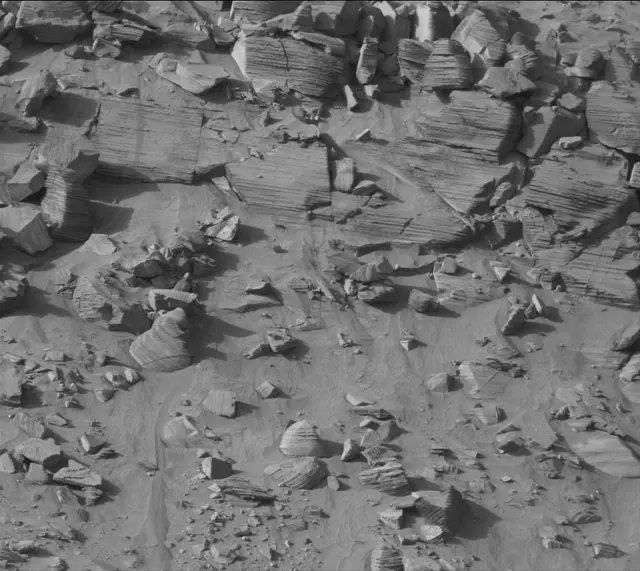 Sol 3861: Mast Camera (Mastcam)
