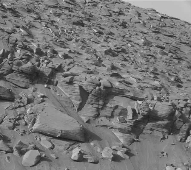 Sol 3861: Mast Camera (Mastcam)