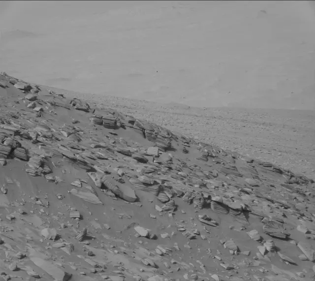 Sol 3861: Mast Camera (Mastcam)