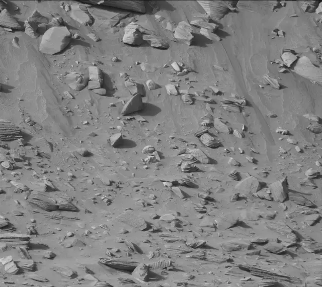 Sol 3861: Mast Camera (Mastcam)