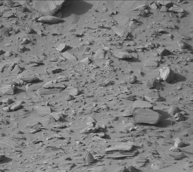 Sol 3861: Mast Camera (Mastcam)