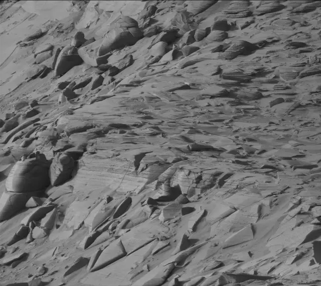 Sol 3861: Mast Camera (Mastcam)