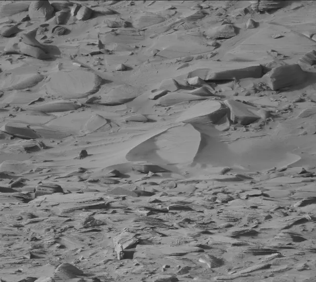 Sol 3861: Mast Camera (Mastcam)