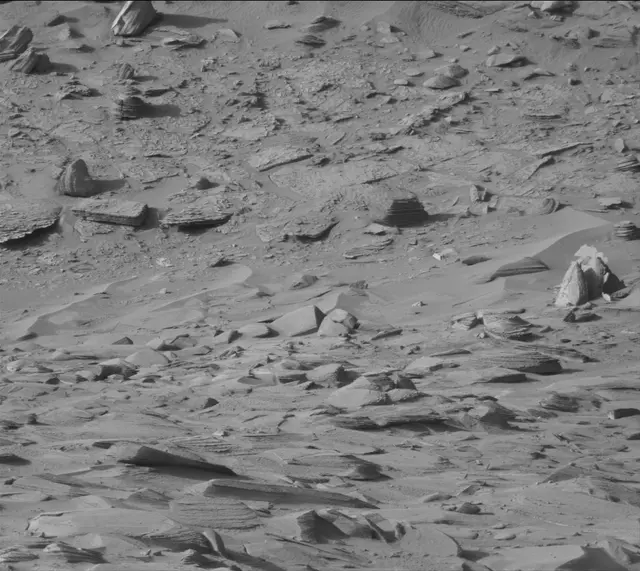Sol 3861: Mast Camera (Mastcam)