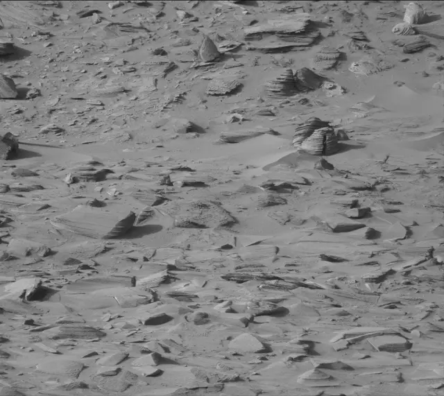 Sol 3861: Mast Camera (Mastcam)