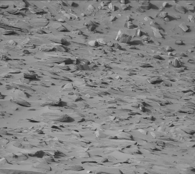 Sol 3861: Mast Camera (Mastcam)