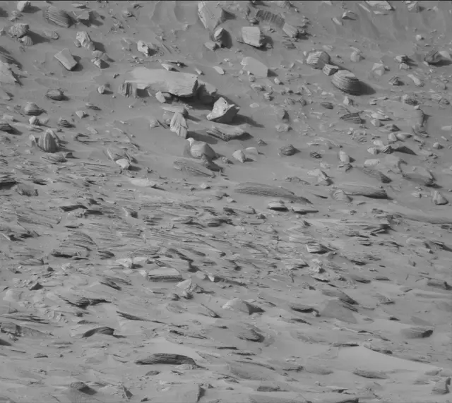 Sol 3861: Mast Camera (Mastcam)