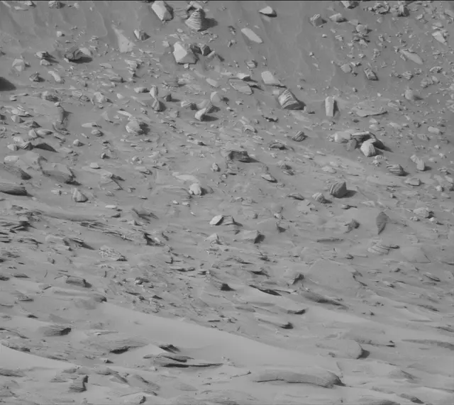 Sol 3861: Mast Camera (Mastcam)