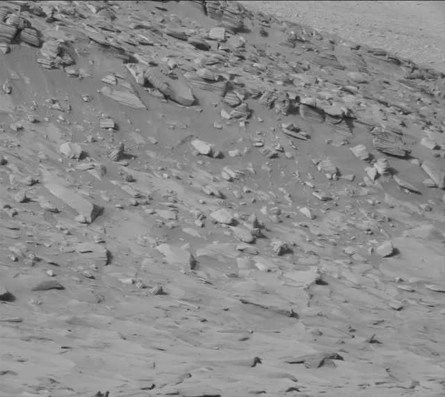 Sol 3861: Mast Camera (Mastcam)