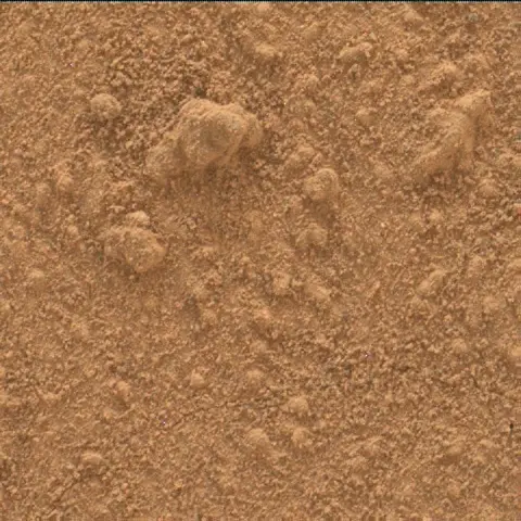 Sol 3862: Mars Hand Lens Imager (MAHLI)