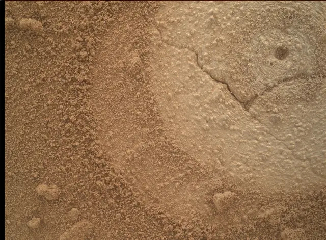 Sol 3862: Mars Hand Lens Imager (MAHLI)