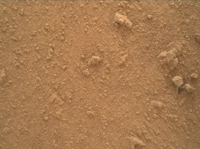 Sol 3862: Mars Hand Lens Imager (MAHLI)