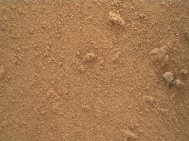 Sol 3862: Mars Hand Lens Imager (MAHLI)
