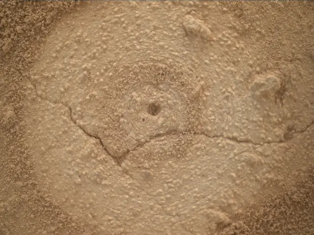 Sol 3862: Mars Hand Lens Imager (MAHLI)