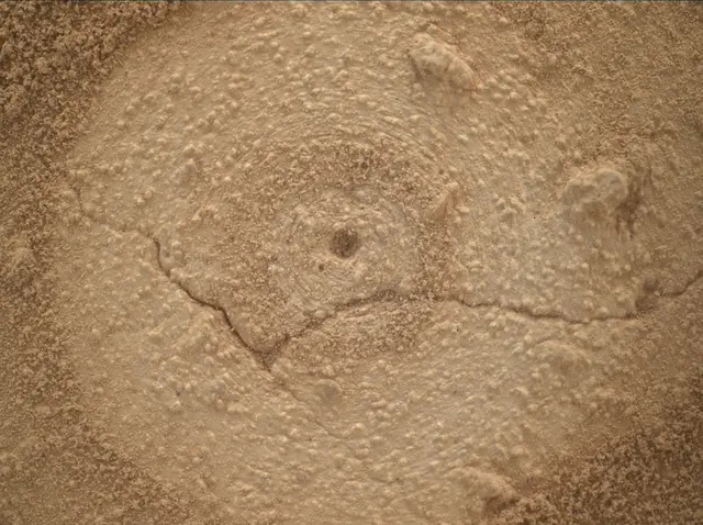 Sol 3862: Mars Hand Lens Imager (MAHLI)