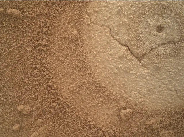 Sol 3862: Mars Hand Lens Imager (MAHLI)