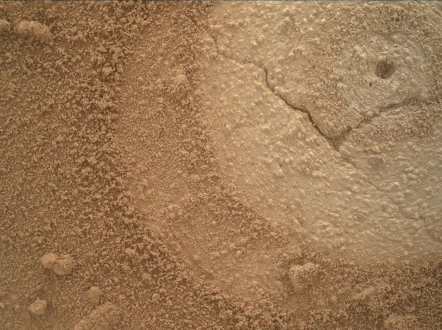 Sol 3862: Mars Hand Lens Imager (MAHLI)