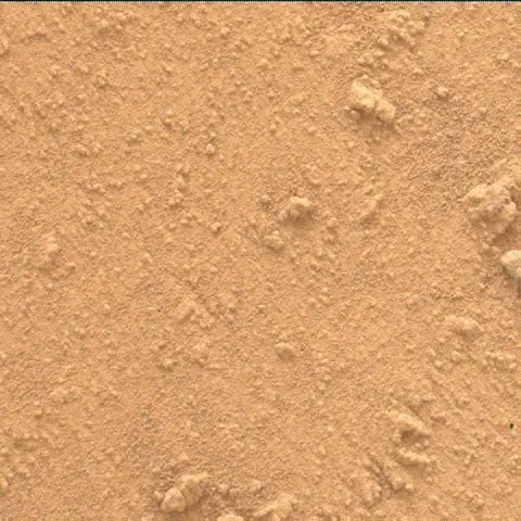 Sol 3862: Mars Hand Lens Imager (MAHLI)