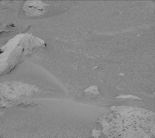 Sol 3864: Mast Camera (Mastcam)