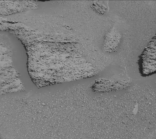 Sol 3864: Mast Camera (Mastcam)
