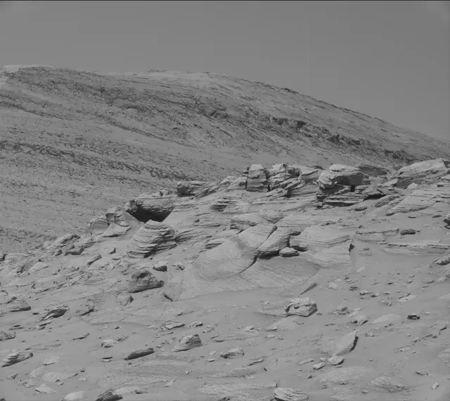 Sol 3865: Mast Camera (Mastcam)