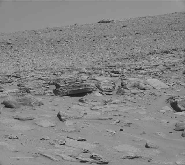 Sol 3865: Mast Camera (Mastcam)