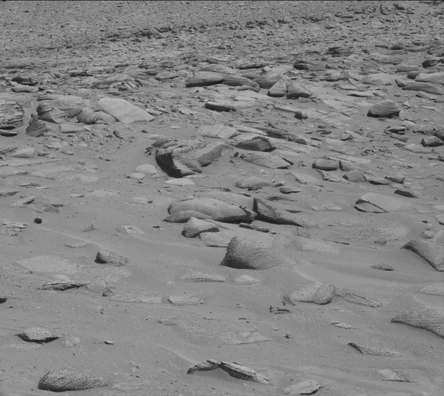 Sol 3865: Mast Camera (Mastcam)