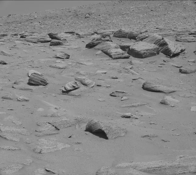 Sol 3865: Mast Camera (Mastcam)