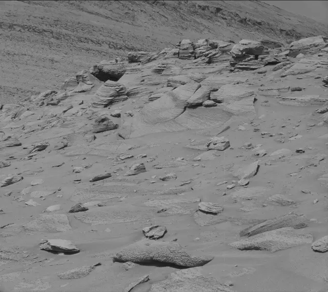 Sol 3865: Mast Camera (Mastcam)