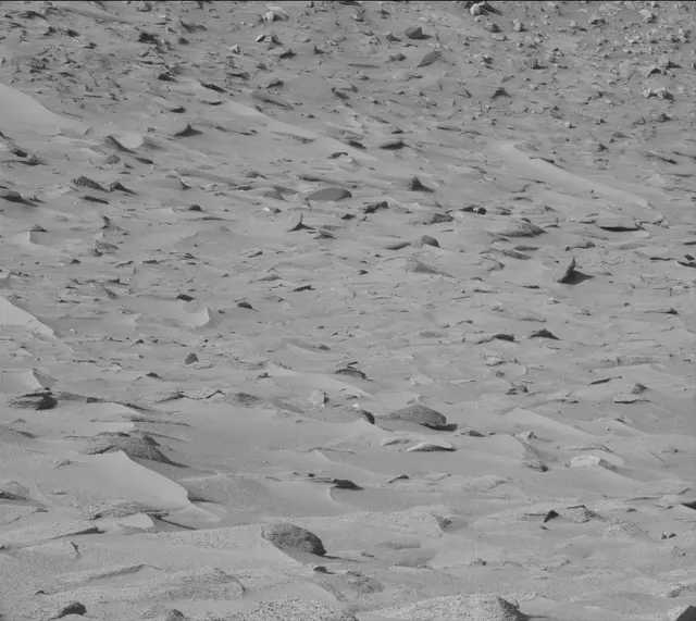Sol 3865: Mast Camera (Mastcam)