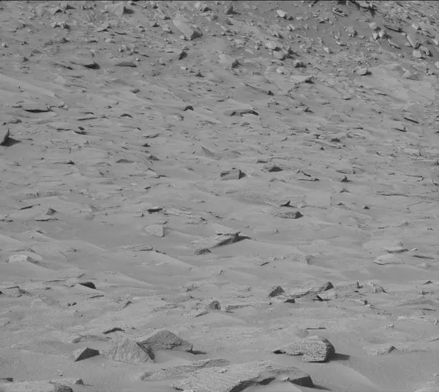Sol 3865: Mast Camera (Mastcam)