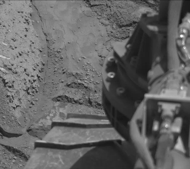 Sol 3865: Mast Camera (Mastcam)